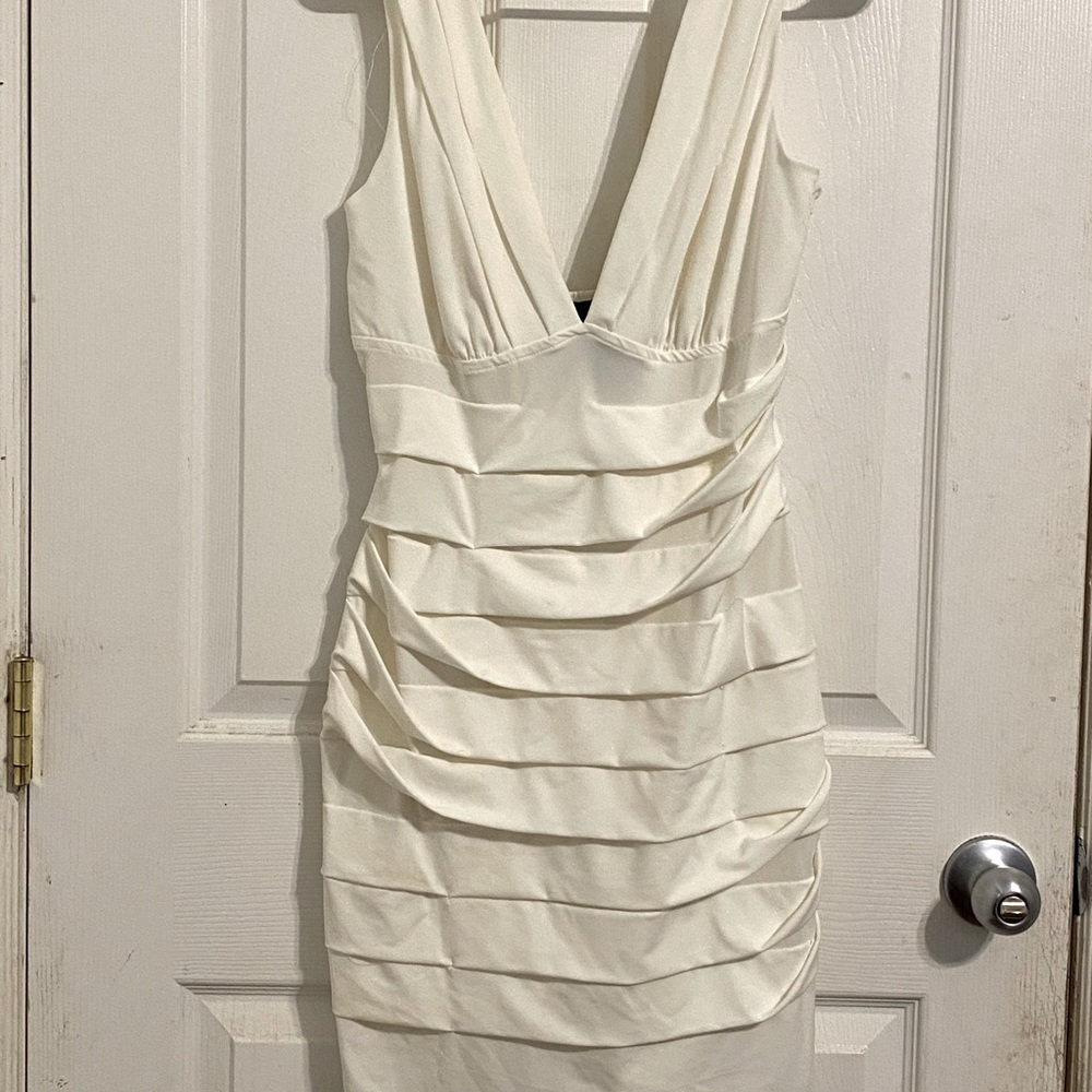 Elegant white grass collection size 11 dress